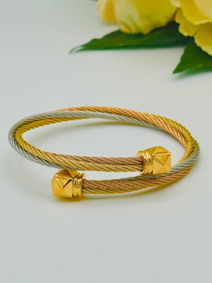 Celtic Triquetra Bangle