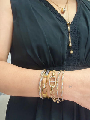Love Twist Bangle