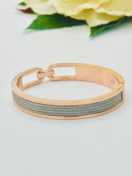 Pre-order: Forever Buzio Bangle