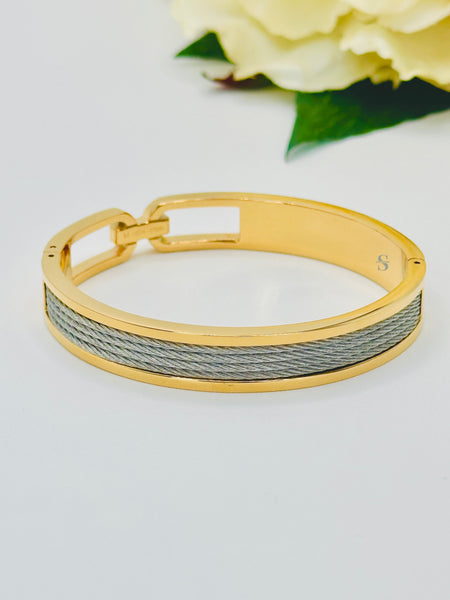 Pre-order: Forever Buzio Bangle