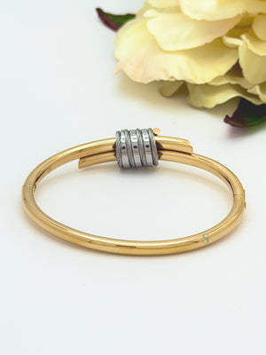 Pre-order: Cable Signature Promesse CZ Stones Bangle