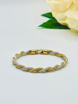 Love Twist Bangle